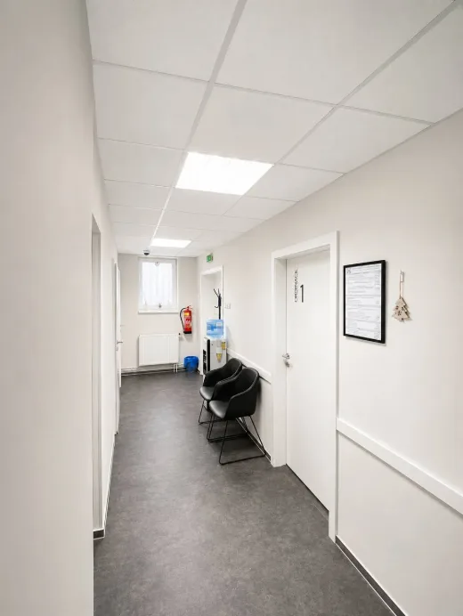 Chodba a čekárna zubní kliniky Dental Heart